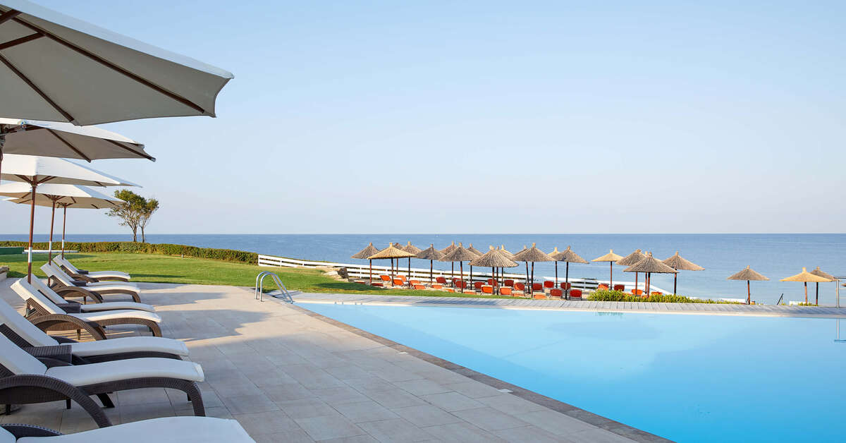 Een foto van het zwembad bij Istion Club & Spa