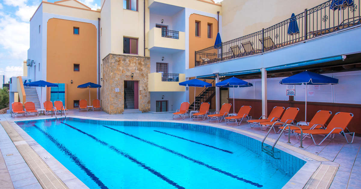 Een foto van het zwembad bij Irida Appartementen Malia