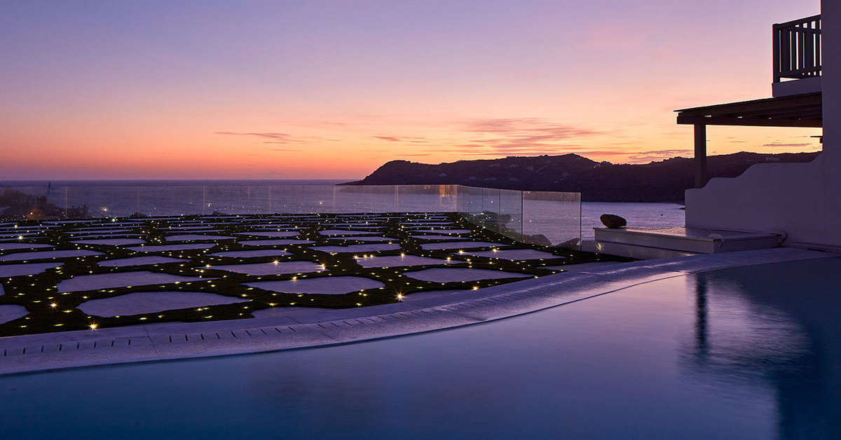Een foto van het zwembad bij Myconian Imperial Resort