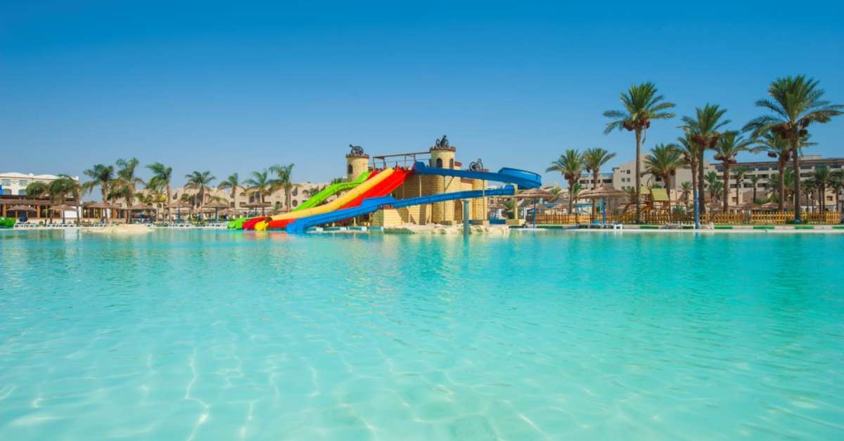 Een foto van het zwembad bij Royal Lagoons Resort & Aqua Park