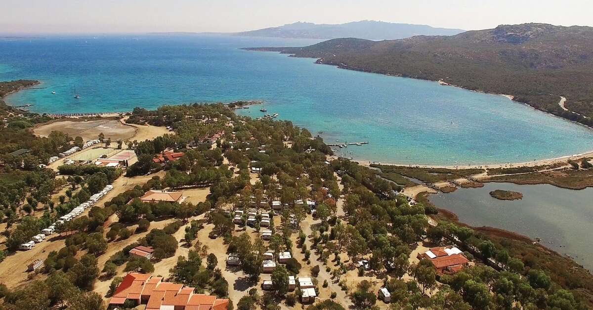 Een foto van de buitenkant van Camping Village Capo d'Orso