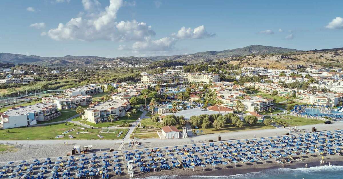 Een foto van het strand bij Lindos Princess Beach Hotel