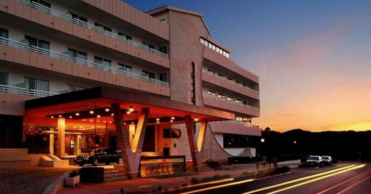 Een foto van de buitenkant van S'Entrador Playa Hotel & Spa