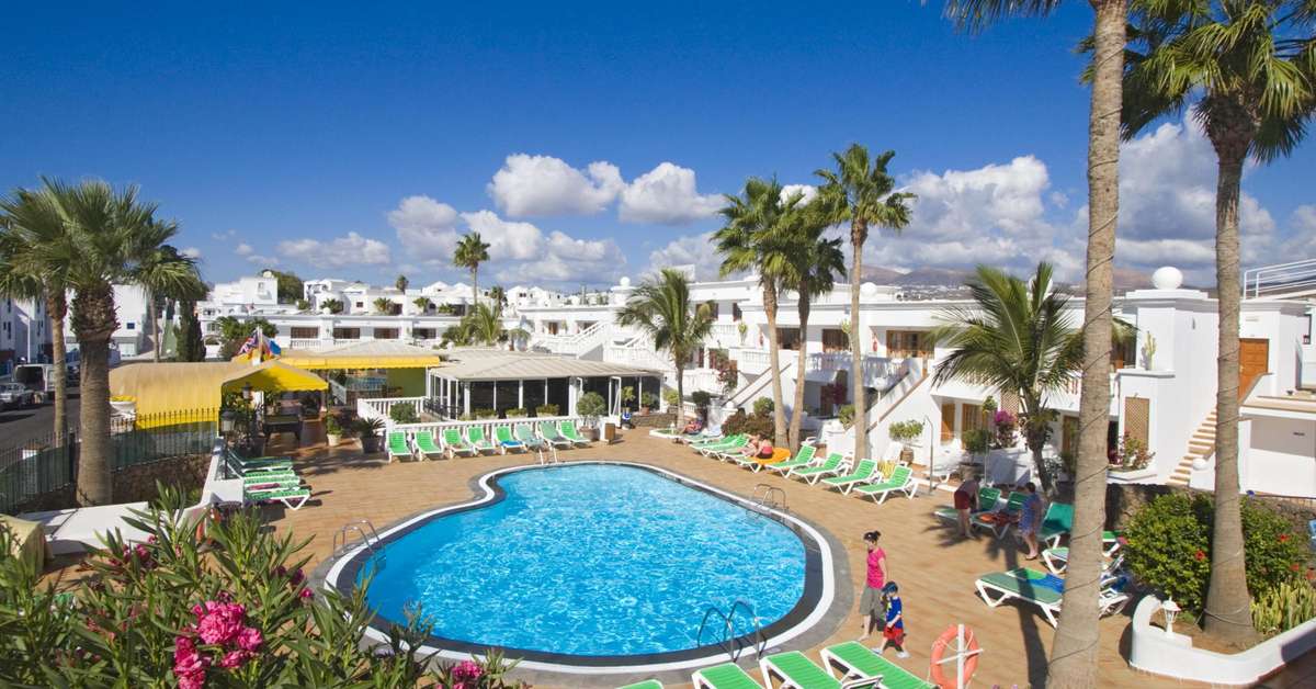 Een foto van het zwembad bij Suite Hotel Montana Club