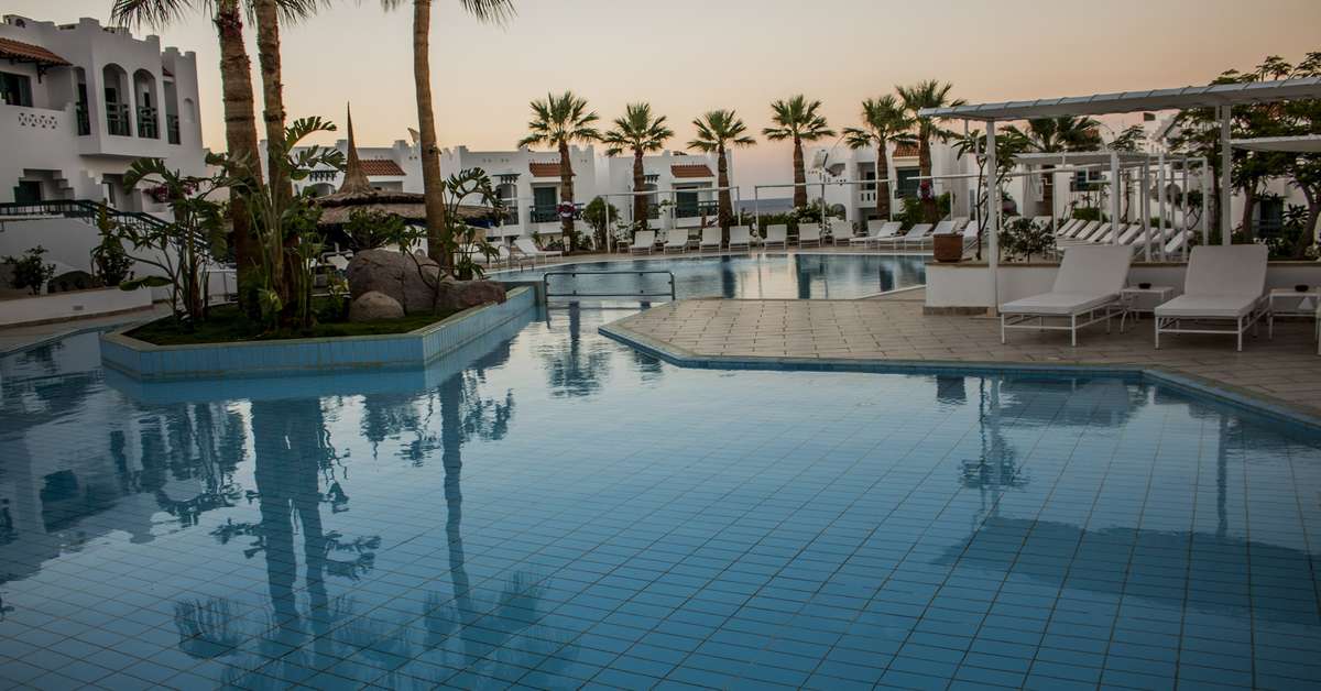 Een foto van het zwembad bij Naama Bay Hotel
