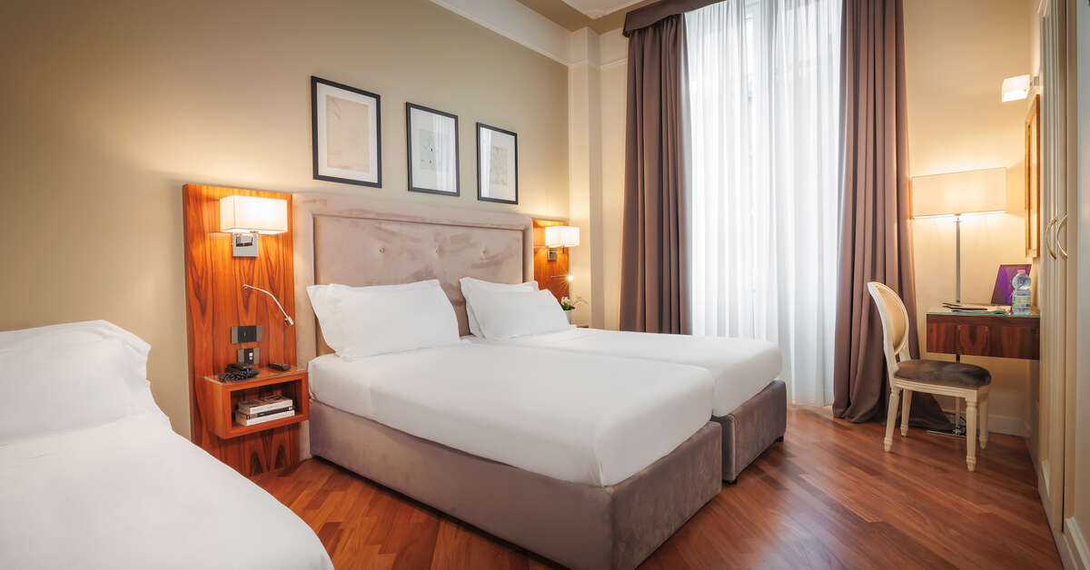 Een foto van Embassy Hotel