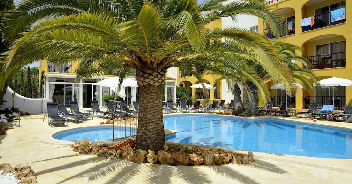 Ein Foto vom Pool im Aparthotel Club Simo