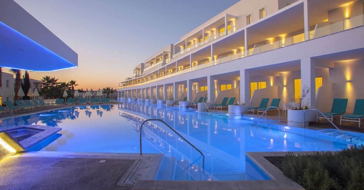 Een foto van het zwembad bij Aliathon Aegean