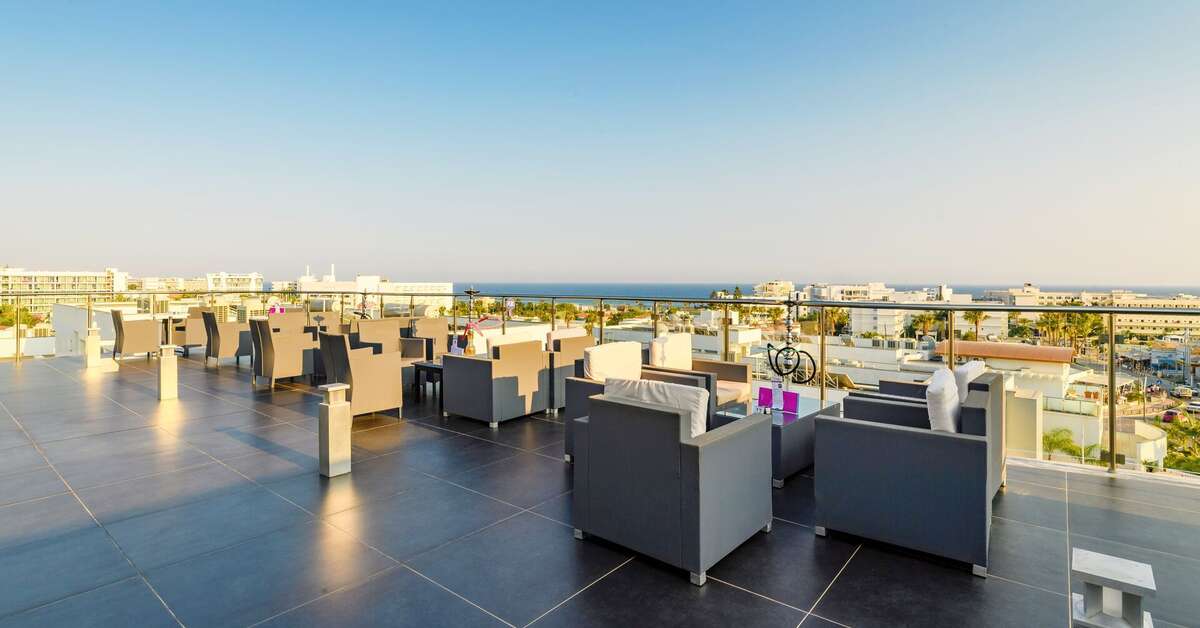 Een foto van het terras bij Tasia Maris Oasis