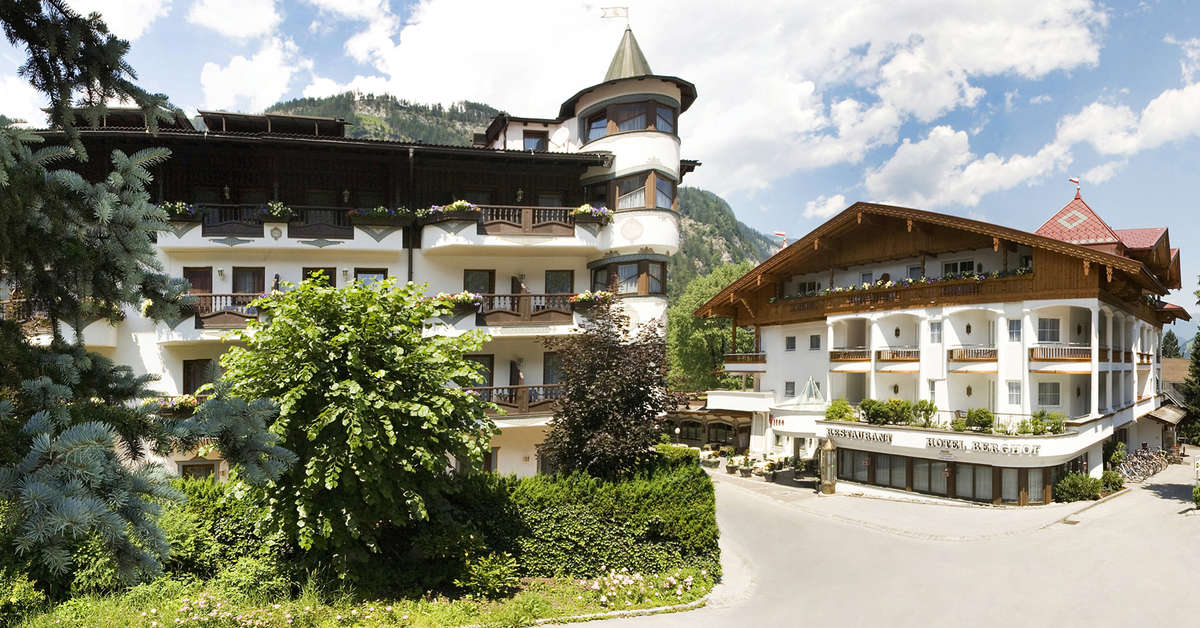 Een foto van een overzicht van Hotel Berghof Mayrhofen