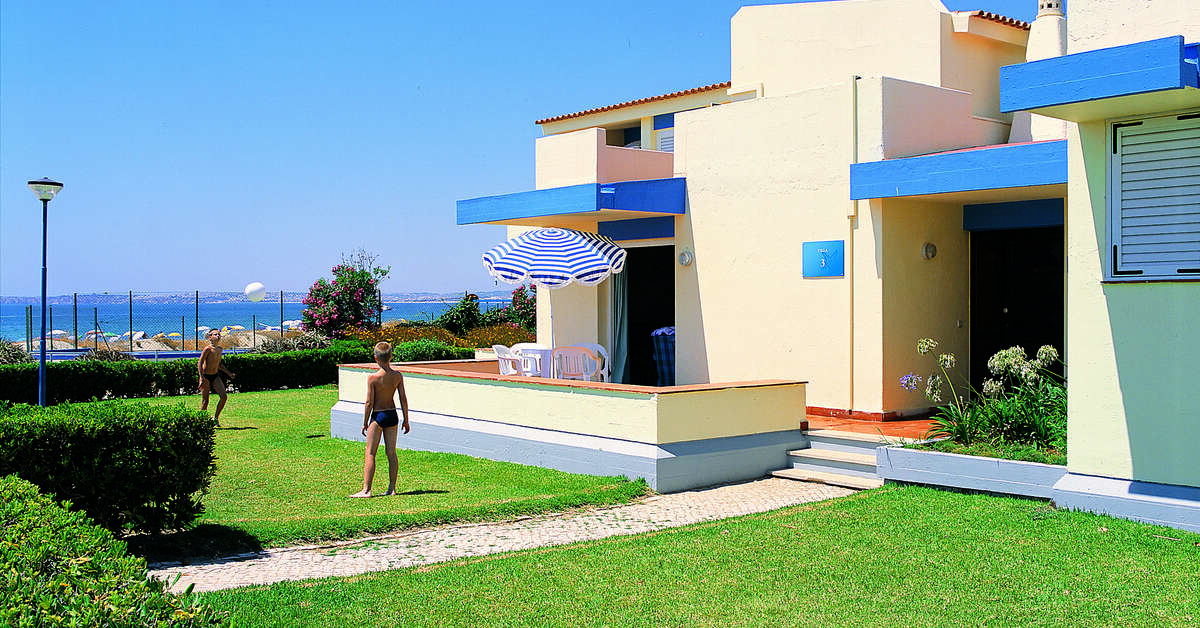 Een foto van de buitenkant van Pestana Alvor Beach Villas
