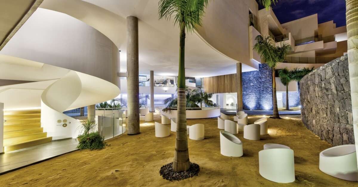 Een foto van het interieur van Baobab Suites
