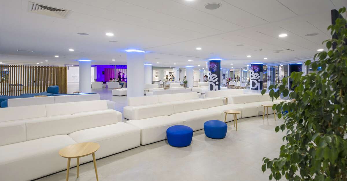 Een foto van het interieur van Vibra Algarb Hotel