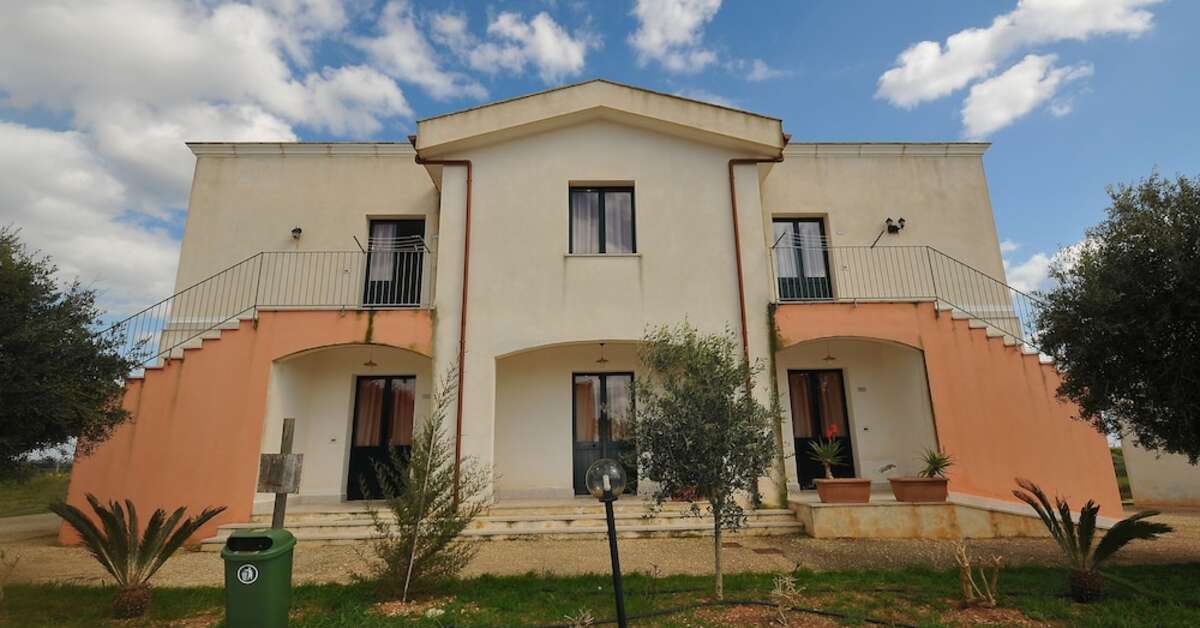 Een foto van de buitenkant van Hotel Baglio Basile