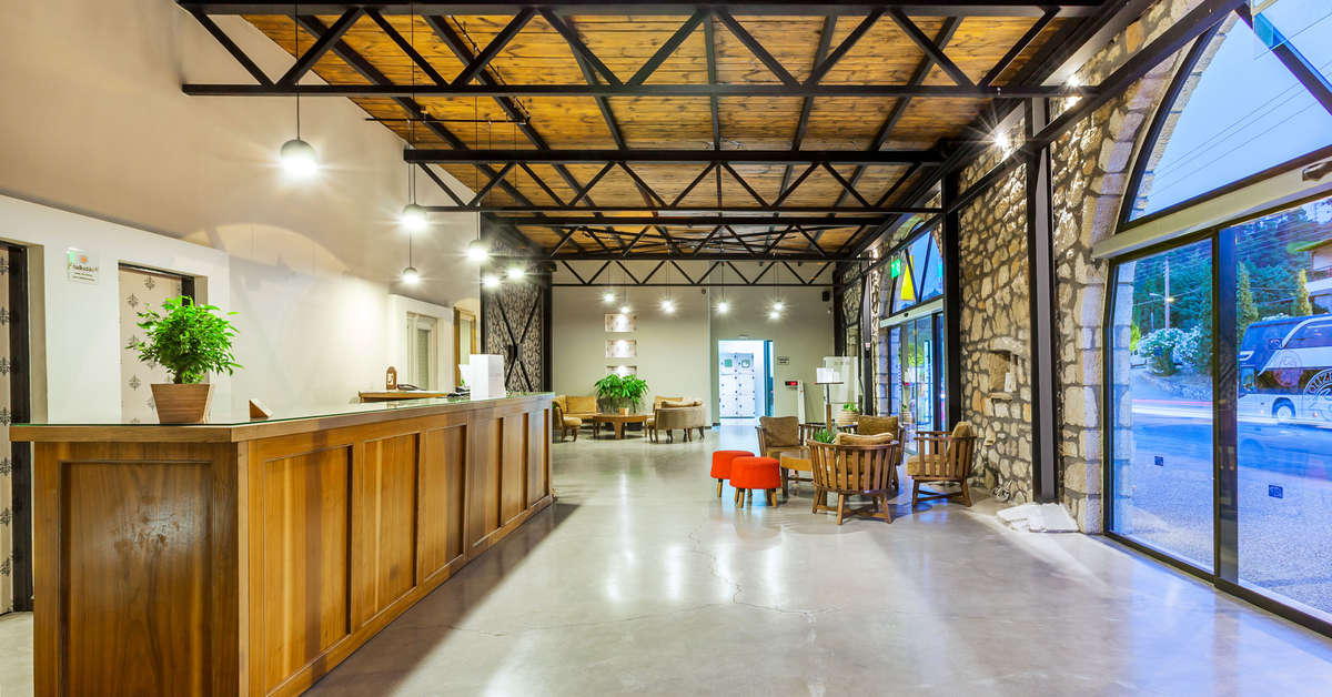 Een foto van het interieur van Hotel Kriopigi