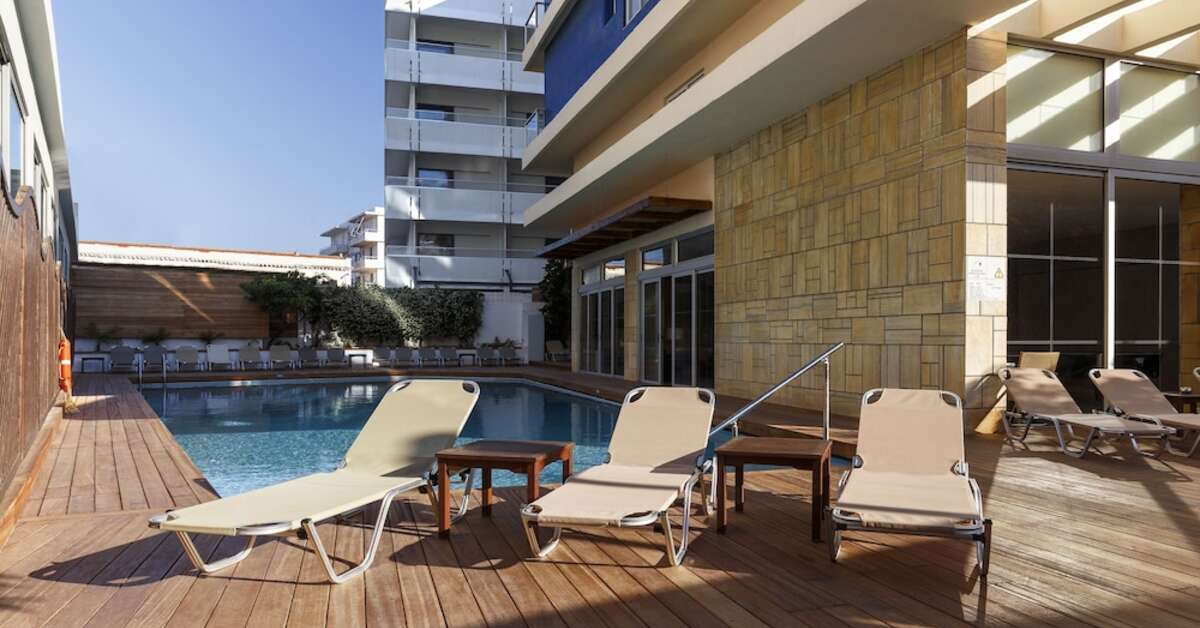 Ein Foto vom Pool im Hotel Athena