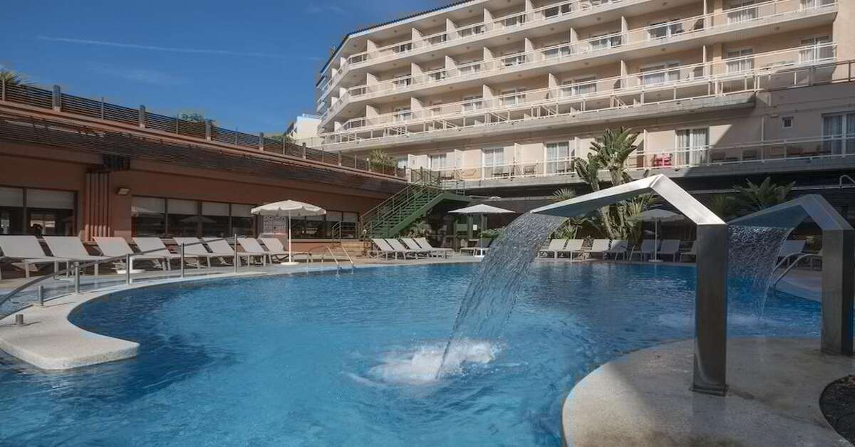 Een foto van het zwembad bij Hotel Rosamar & Spa