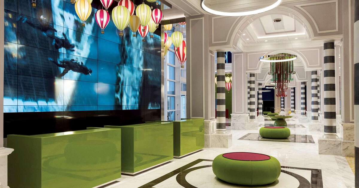 Een foto van het interieur van The Land of Legends Kingdom Hotel