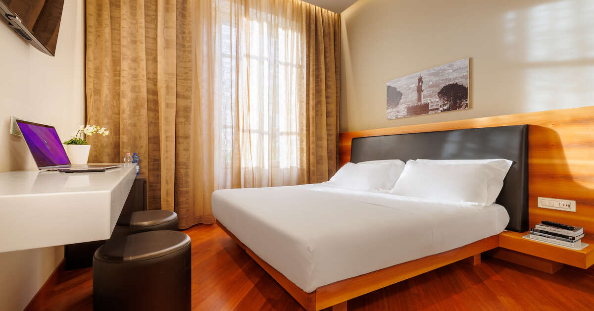 Een foto van Embassy Hotel