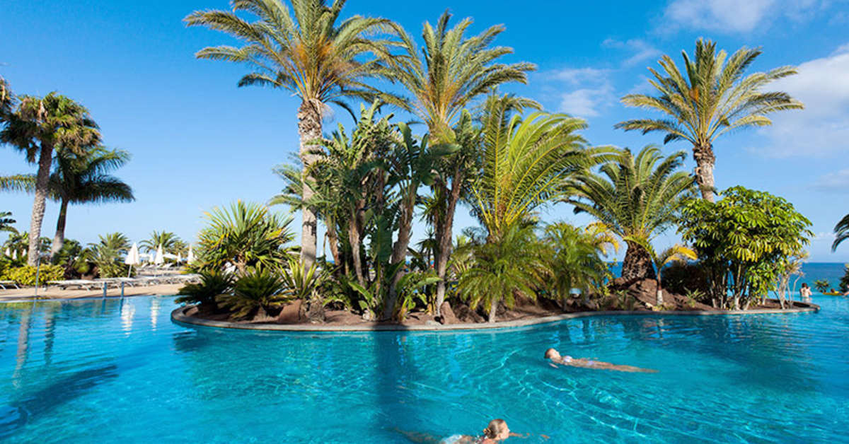 Een foto van het zwembad bij R2 Pajara Beach Hotel & Spa Wellness