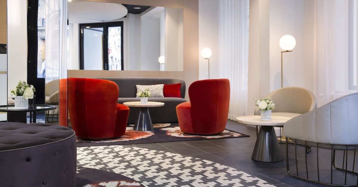 Ein Foto vom Innenbereich im Hotel Pastel Paris