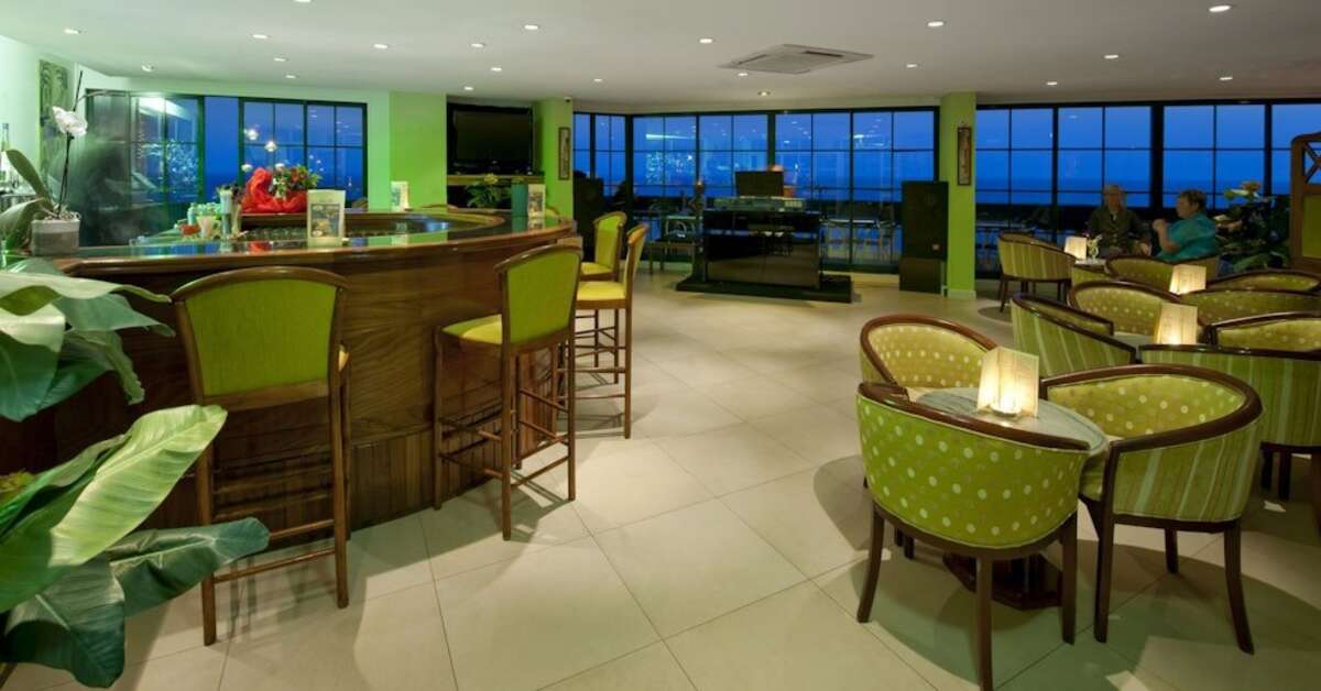 Een foto van de faciliteiten bij Royal Orchid Hotel