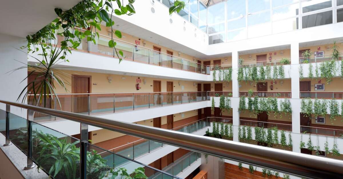 Een foto van het interieur van Senator Granada Spa Hotel