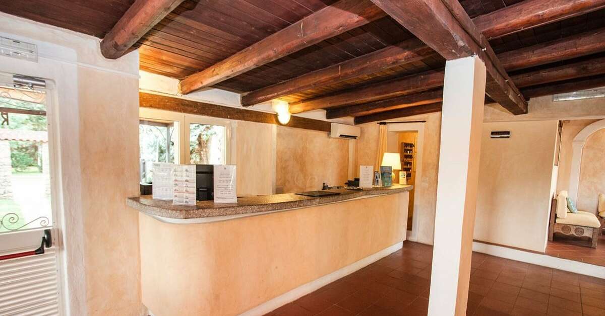 Ein Foto Colonna Hotel Du Golf