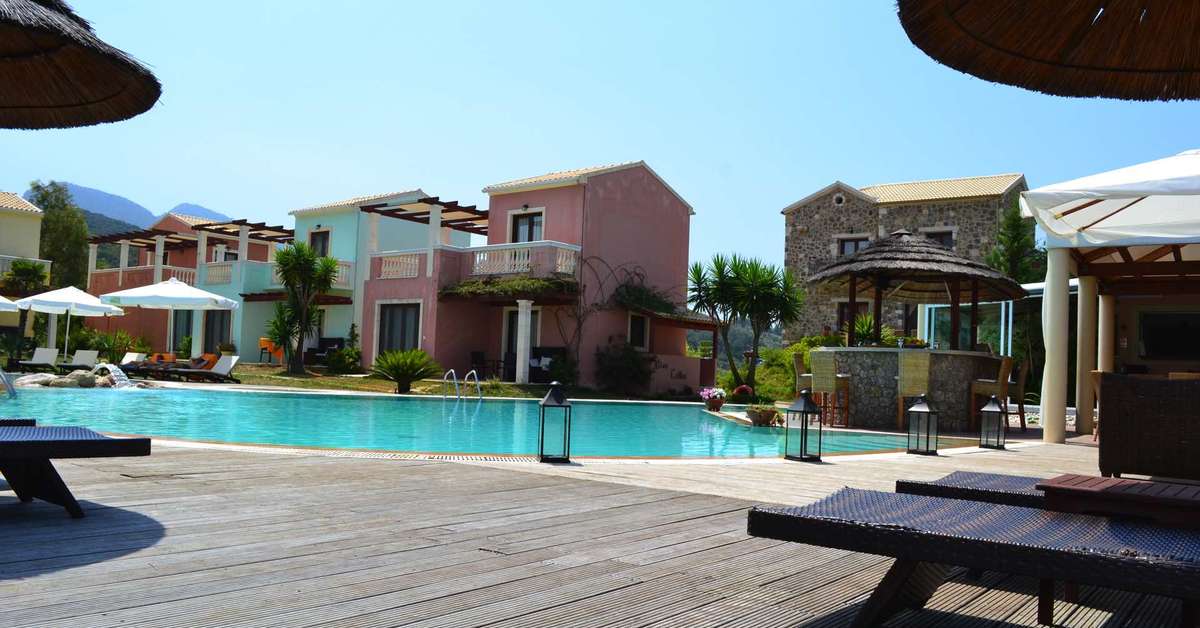 Een foto van het zwembad bij Almyros Villas