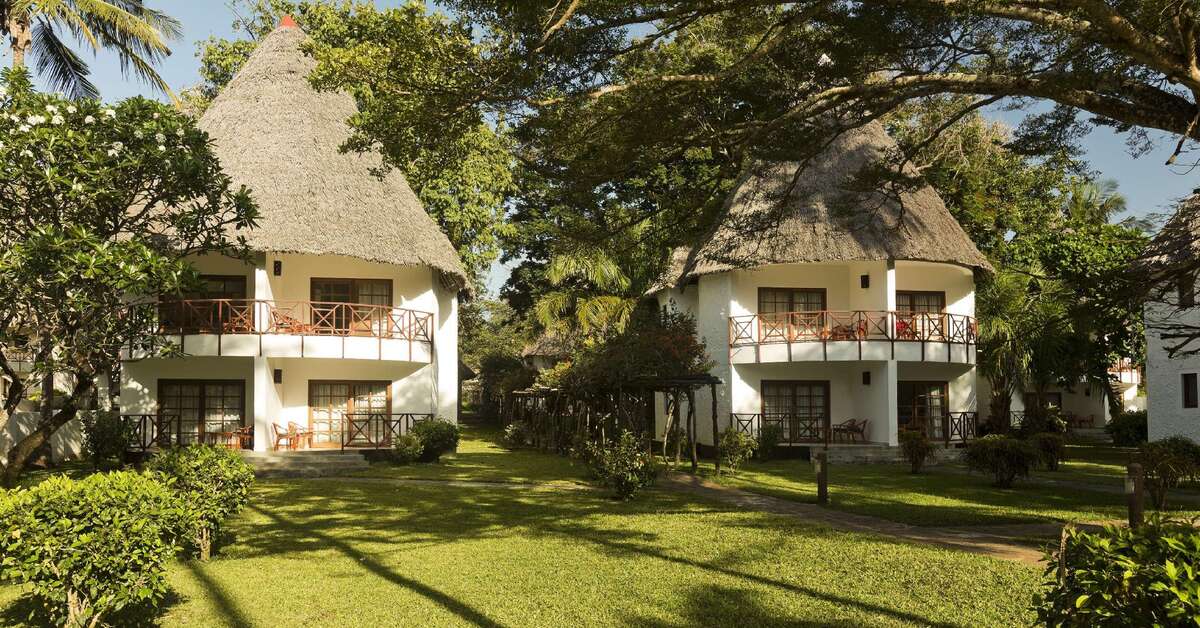 Een foto van de buitenkant van Neptune Village Beach Resort & Spa