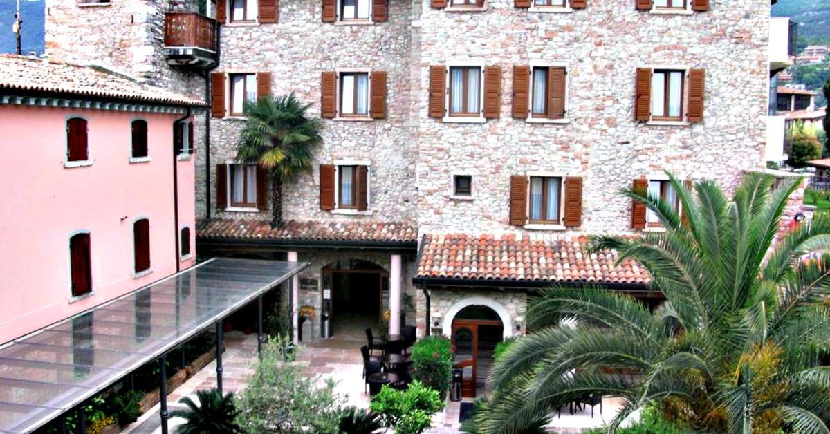 Een foto van de buitenkant van Hotel Antico Monastero