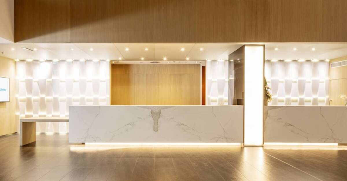 Ein Foto vom Innenbereich im Hotel Ilunion Barcelona