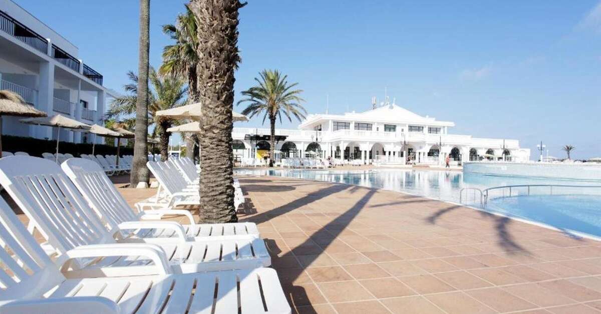 Een foto van het strand bij Grupotel Mar de Menorca