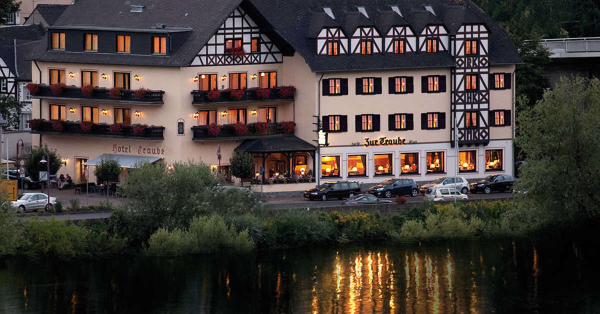 Een foto van de buitenkant van Hotel Zur Traube
