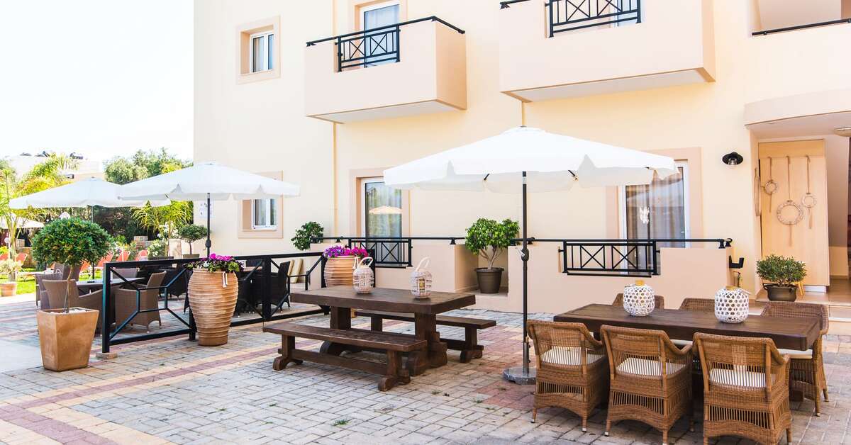 Een foto van het terras bij Mirage Studios