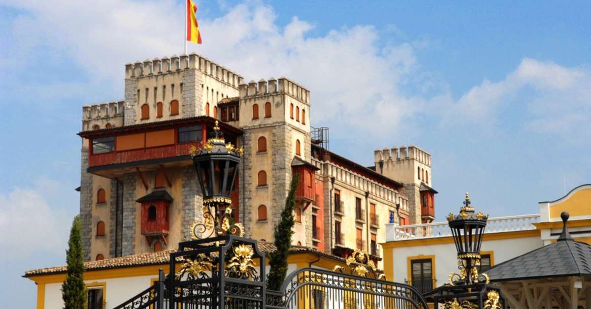 Ein Foto von der Außenansicht des Hotel Castillo Alcazar