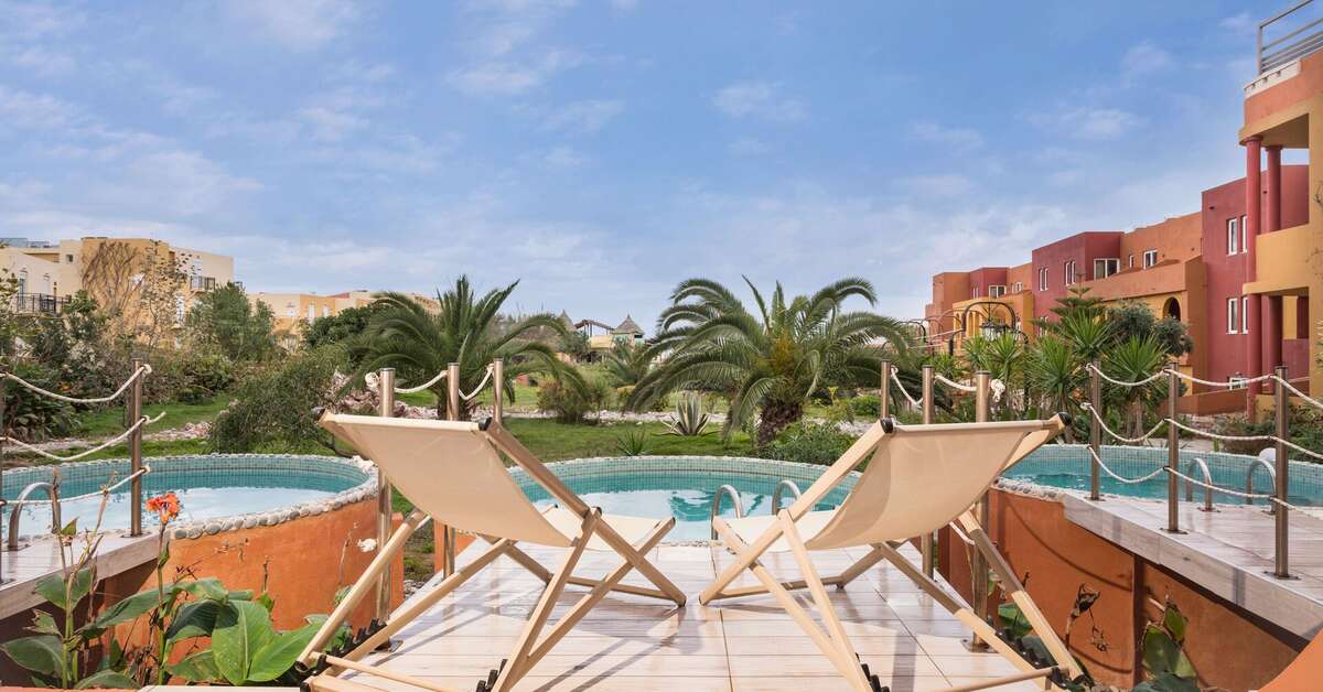 Ein Foto von der Terrasse im Orpheas Resort