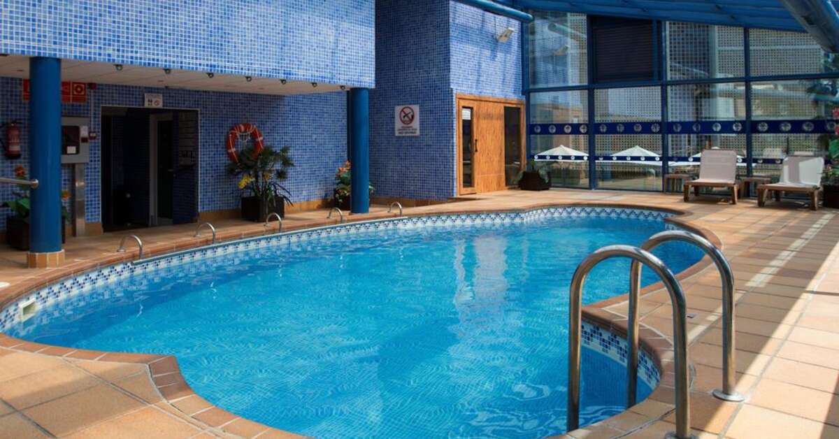 Een foto van het zwembad bij Hotel Madeira Centro