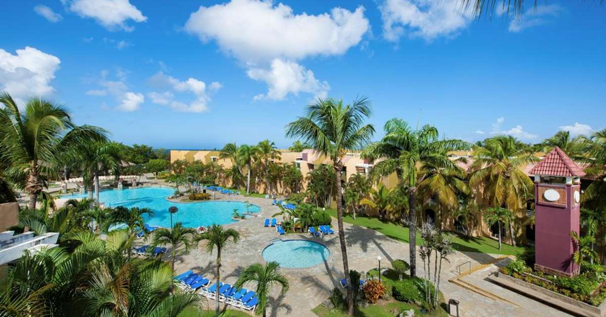 Een foto van het zwembad bij Casa Marina Beach & Reef Resort