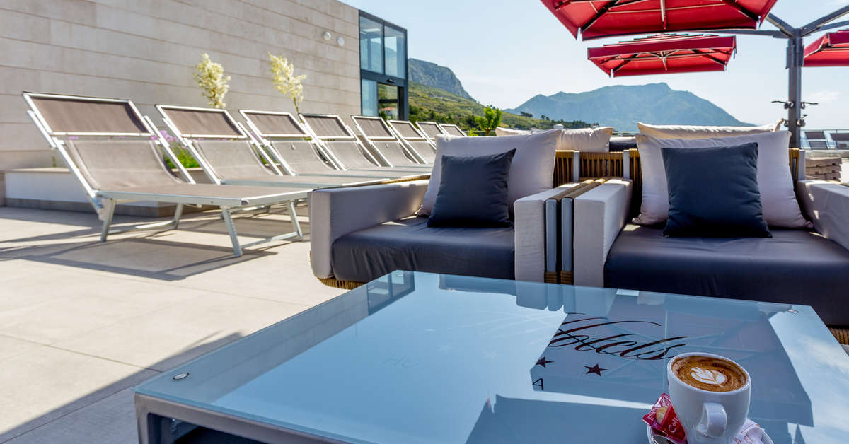 Een foto van het terras bij Hotel Plaza Duce