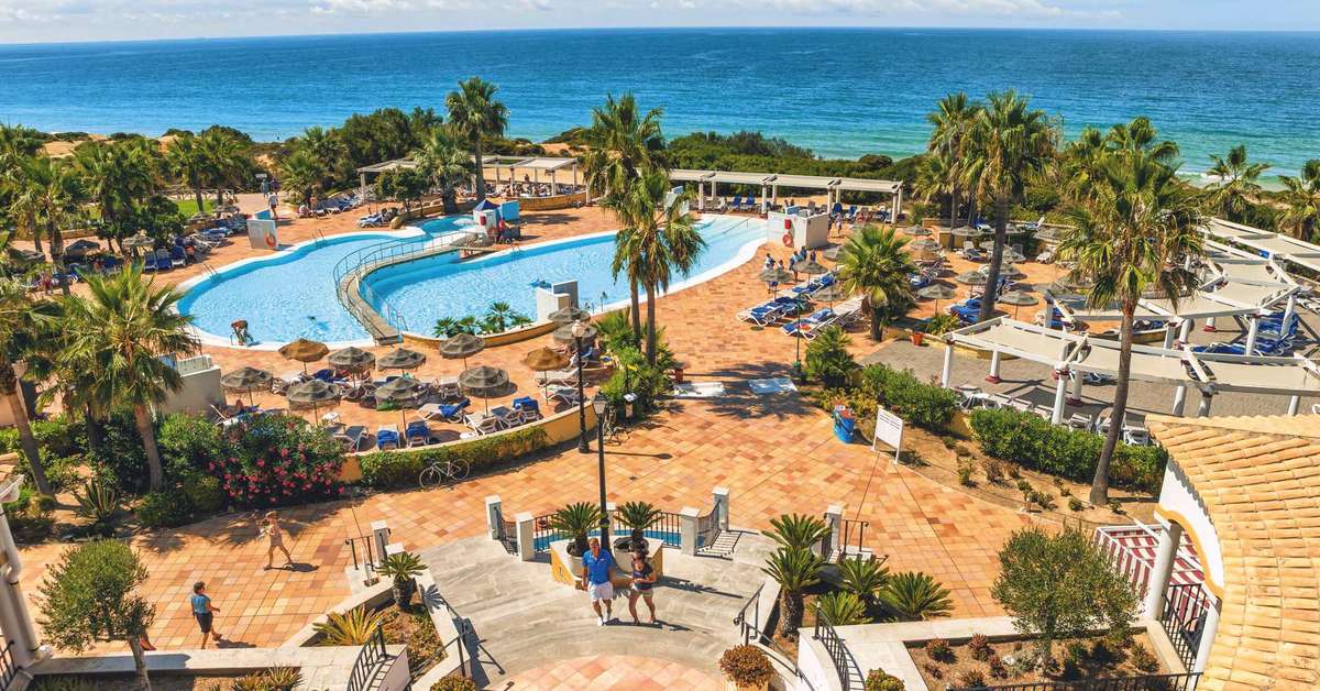 Een foto van het zwembad bij Aldiana Andalusien