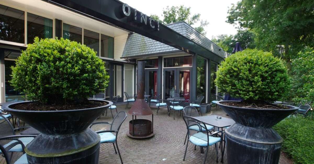 Een foto van het terras bij Fletcher Hotel Restaurant Sparrenhorst Veluwe