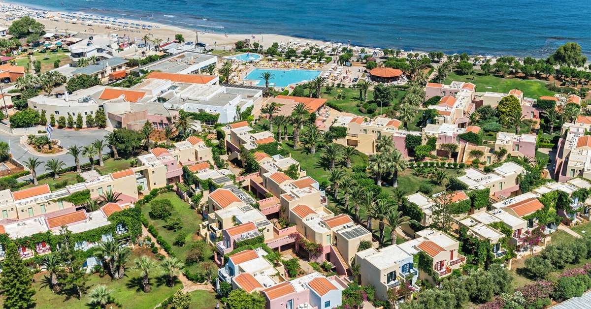 Een foto van het zwembad bij Allsun Hotel Zorbas Village