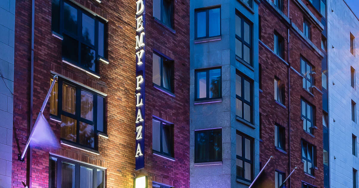 Een foto van The Academy Plaza Hotel