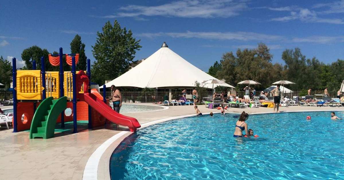 Een foto van het zwembad bij Camping Ca Savio