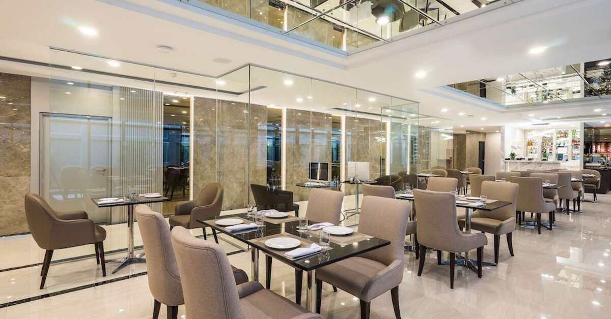 Een foto van SureStay Plus Hotel by Best Western Sukhumvit 2