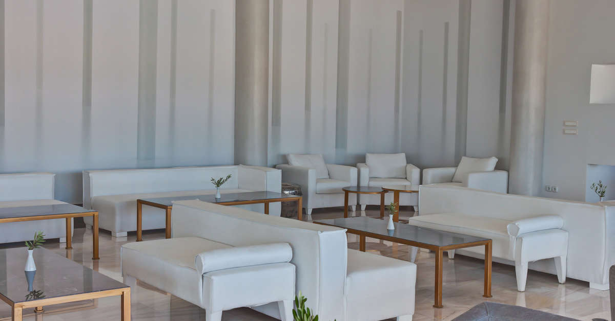 Een foto van het interieur van Royal Marmin Bay Boutique & Art Hotel