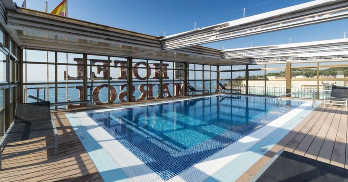 Een foto van het zwembad bij Hotel Marsol