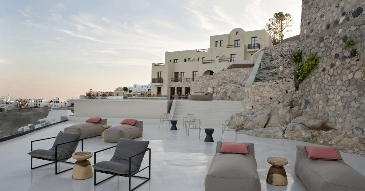 Een foto van het terras bij Elessa Hotel