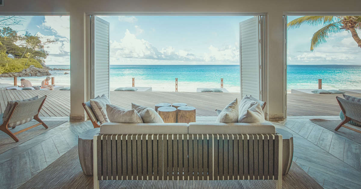 Een foto van het interieur van Carana Beach Hotel